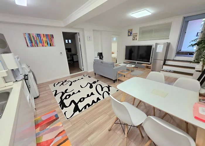 Вилла Shinpung 1st Floor 4 Minutes On Foot From Shinpung Station 5 Beds Free Parking Group And Business Trip Сеул