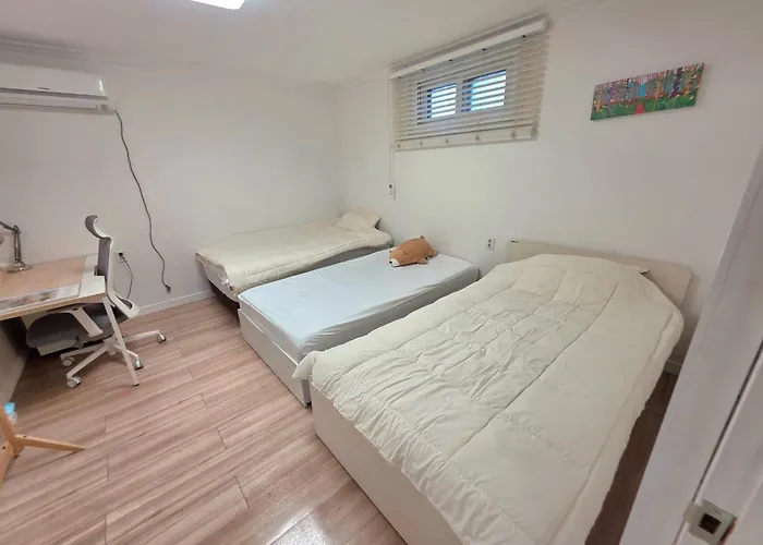 Shinpung 1st Floor 4 Minutes On Foot From Shinpung Station 5 Beds Free Parking Group And Business Trip Вилла